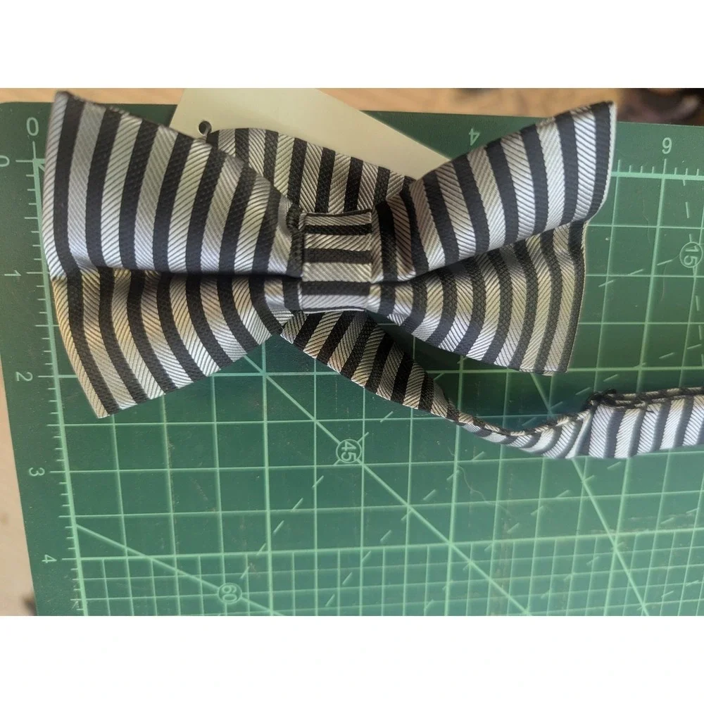 Antonia Collection Silk Bow Tie‎ Set Black Gray Stripe Pre Tied NWT Formal